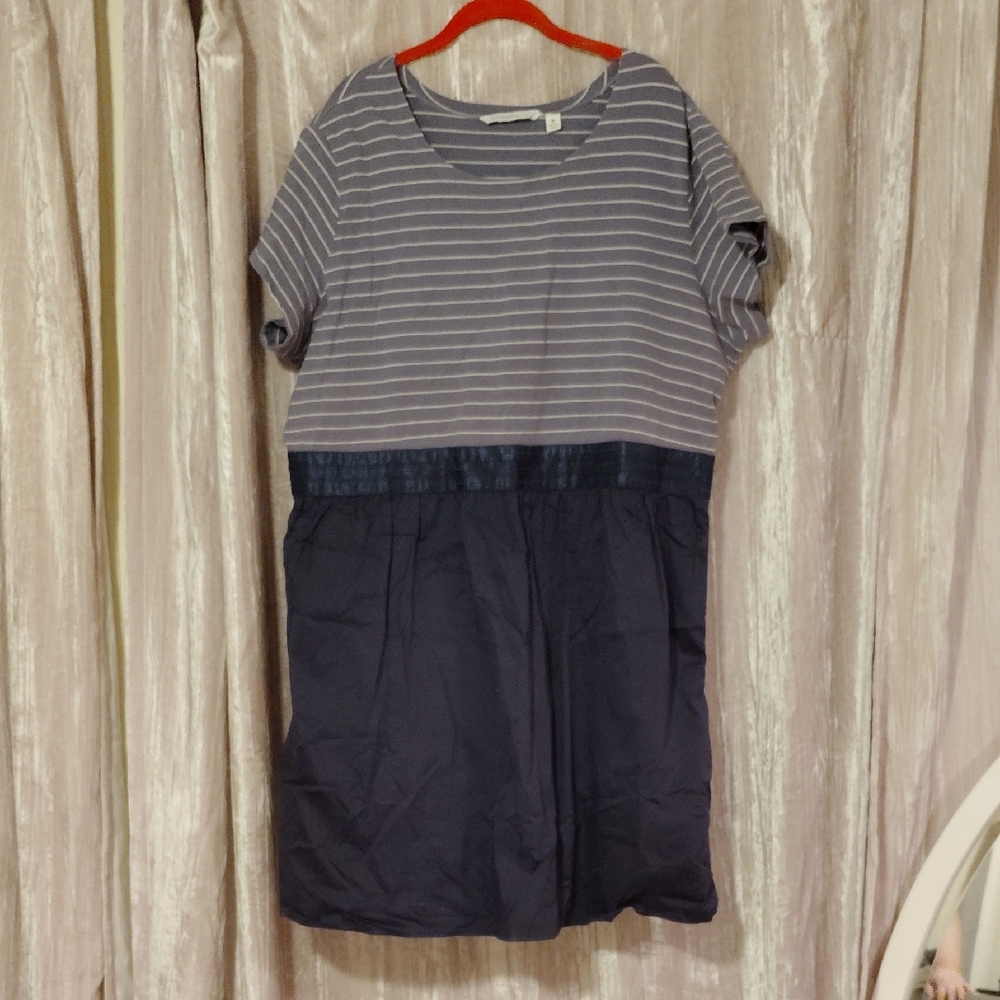 Isaac Mizrahi Gray and White Striped Top